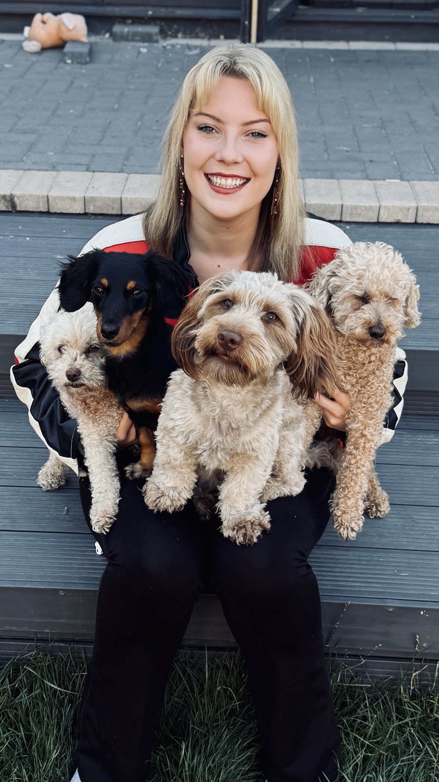 Cadia with her dogs